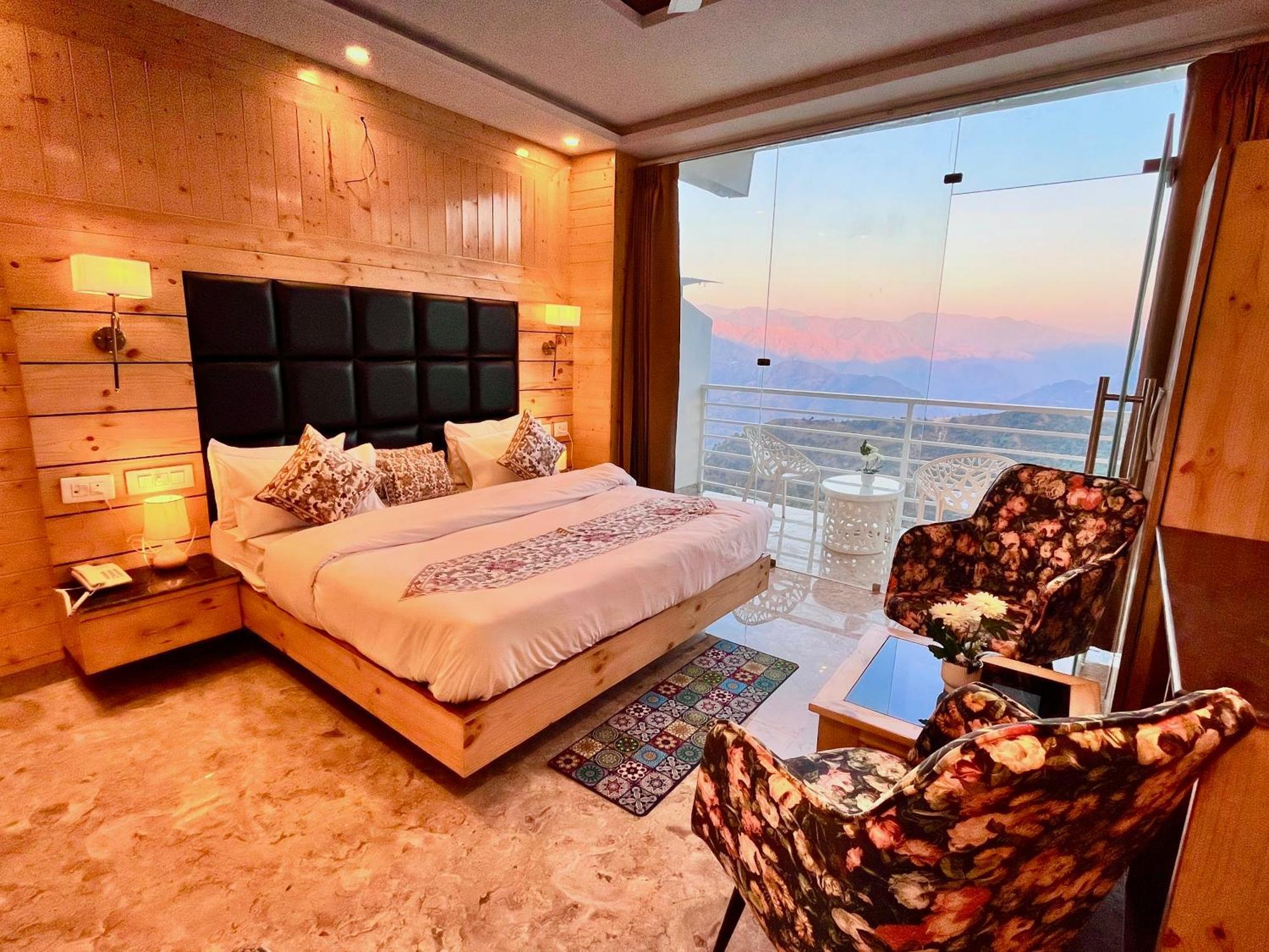 Hotel Classic Crown - #Scenic Mountain View #Open Terrace #Parking #Premium Rooms With Balcony #Guest Preferred #Best Selling Hotel In Masuri Exterior foto