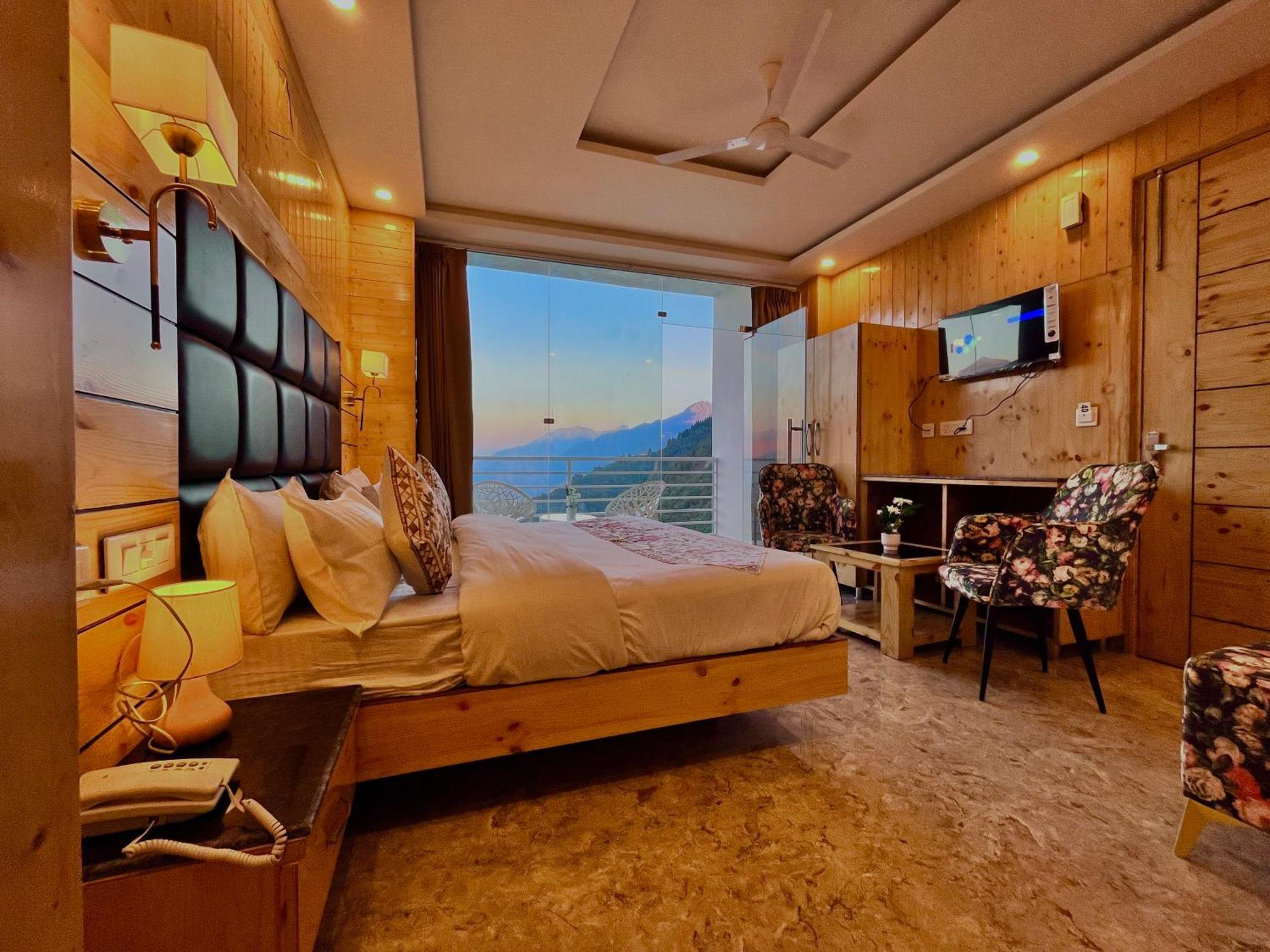 Hotel Classic Crown - #Scenic Mountain View #Open Terrace #Parking #Premium Rooms With Balcony #Guest Preferred #Best Selling Hotel In Masuri Exterior foto