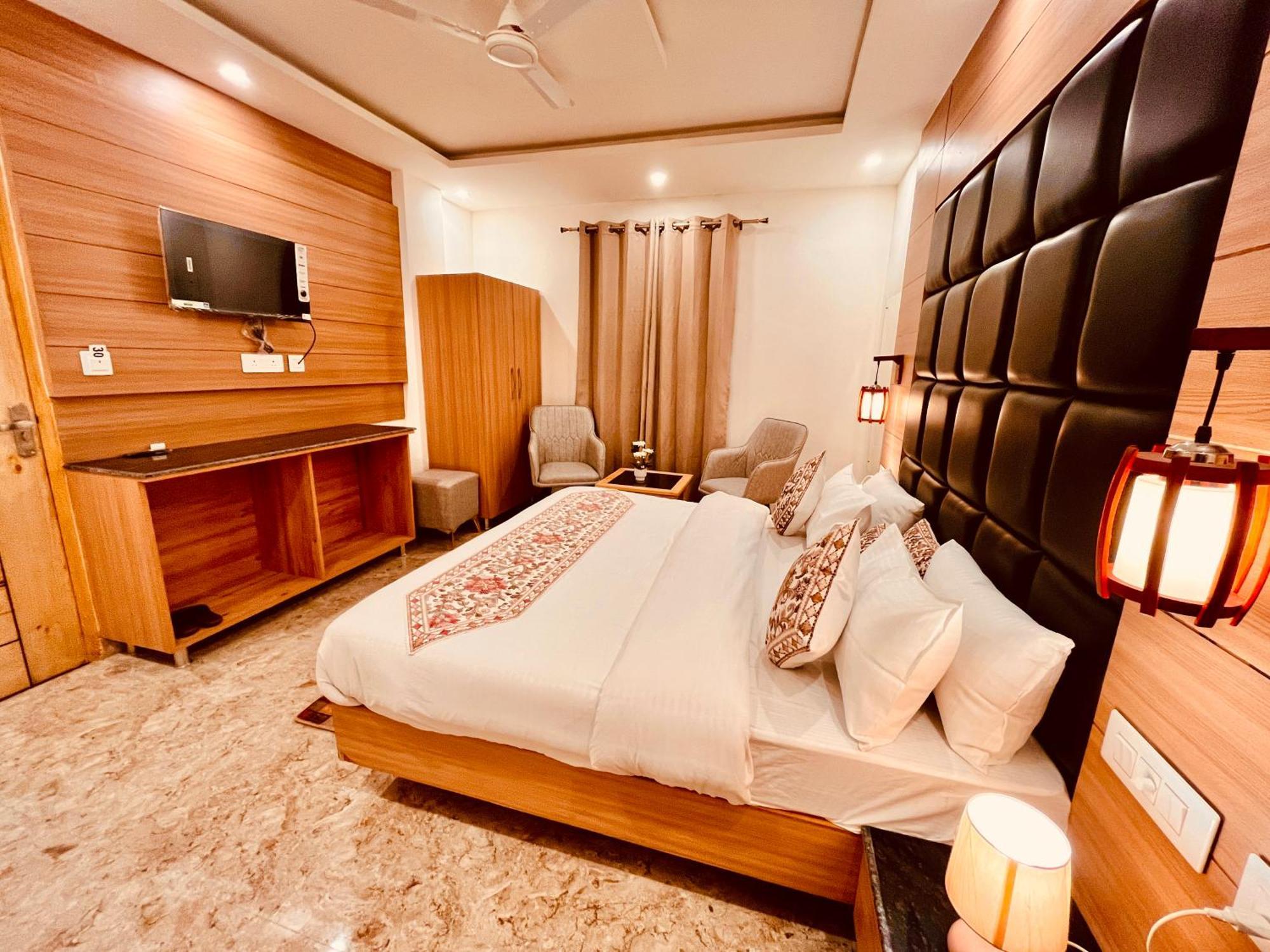 Hotel Classic Crown - #Scenic Mountain View #Open Terrace #Parking #Premium Rooms With Balcony #Guest Preferred #Best Selling Hotel In Masuri Exterior foto