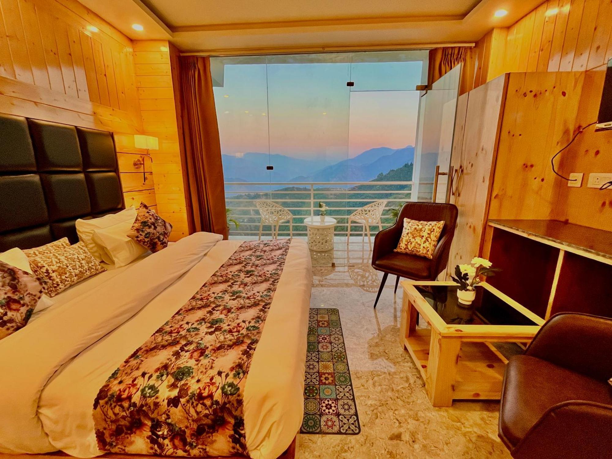 Hotel Classic Crown - #Scenic Mountain View #Open Terrace #Parking #Premium Rooms With Balcony #Guest Preferred #Best Selling Hotel In Masuri Exterior foto