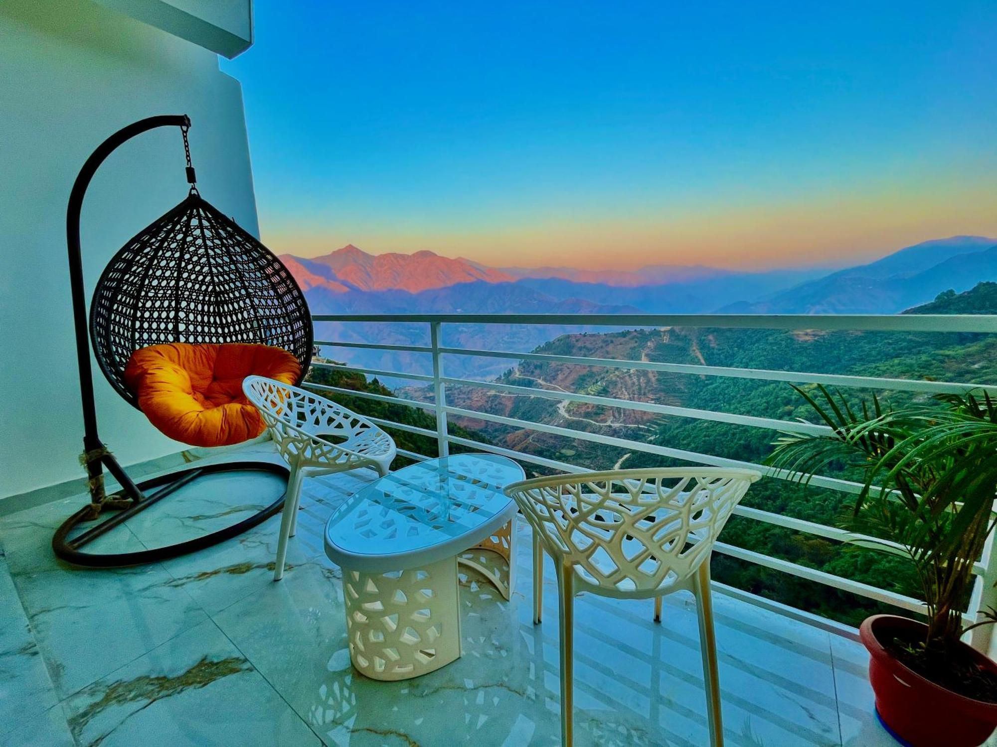 Hotel Classic Crown - #Scenic Mountain View #Open Terrace #Parking #Premium Rooms With Balcony #Guest Preferred #Best Selling Hotel In Masuri Exterior foto